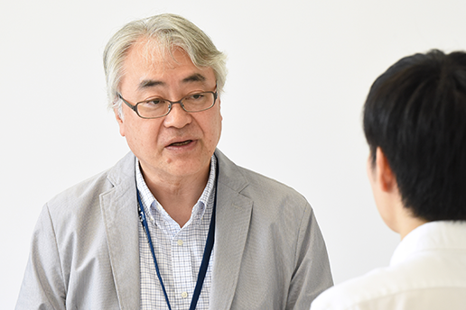 教授×学生 対談