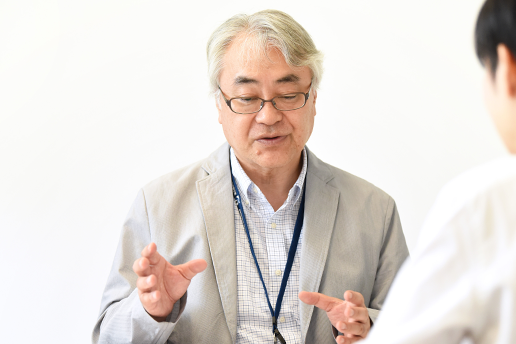 教授×学生 対談