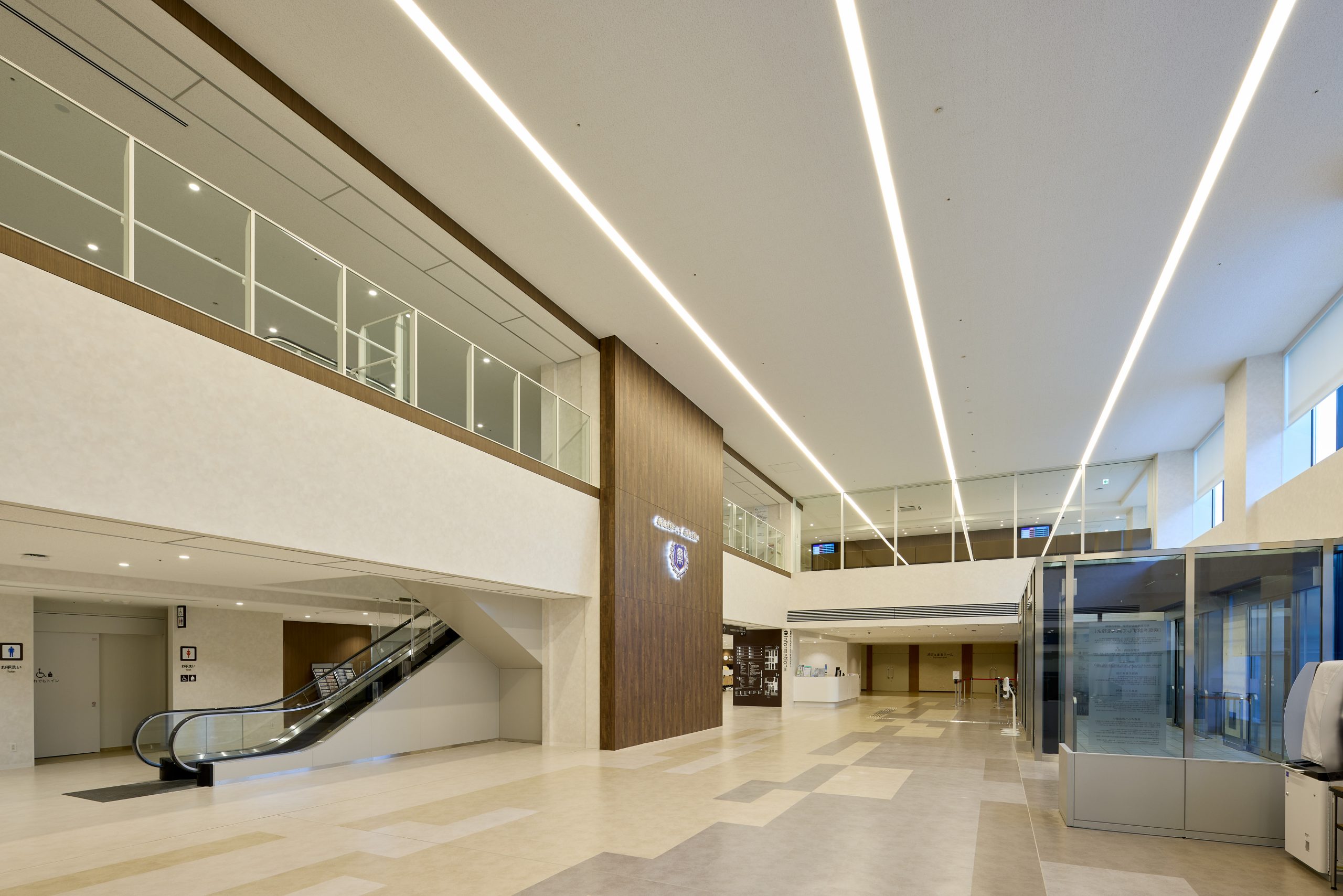 エントランスホール1